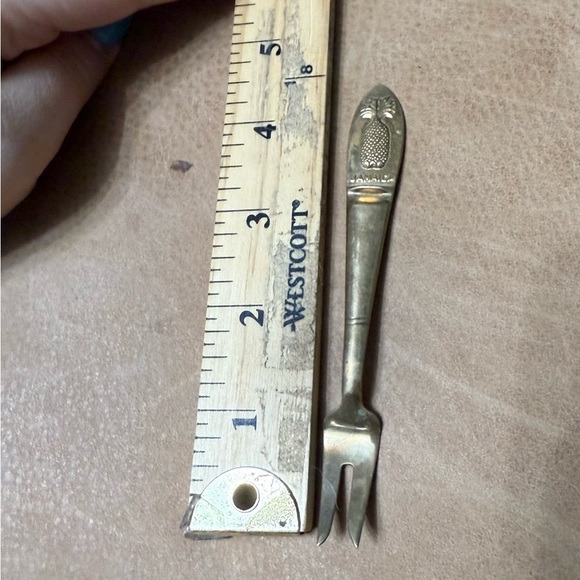 Small Jamaica Pineapple Cocktail Fork Gold Vintage - Picture 3 of 4